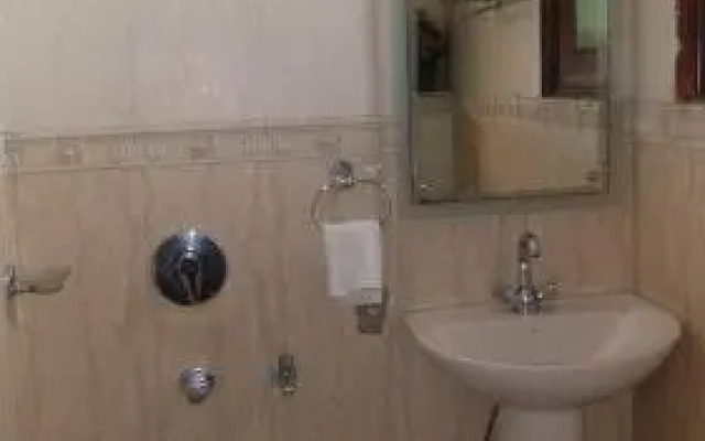 FabHotel Anand Villa