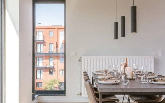 Spacious Apartment With Beautiful Terrace Near Ghent
