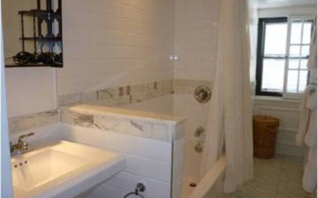 Ashbury House B&B