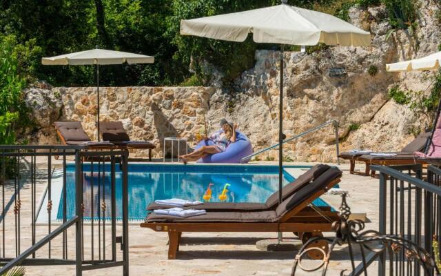 Villa Stone-Exceptional private Estate