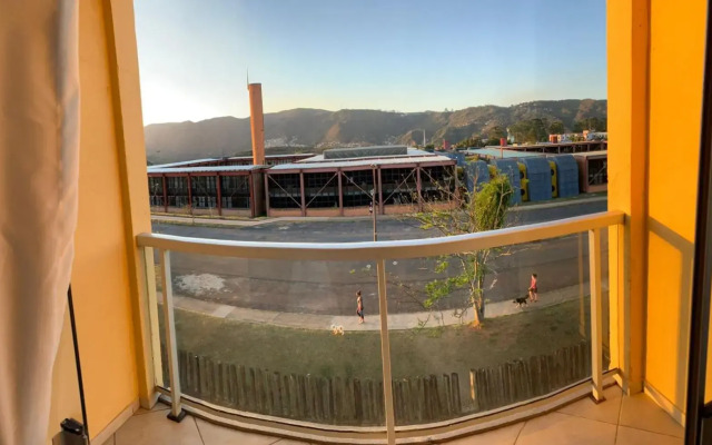 Apartamento ao lado da UFOP com garagem