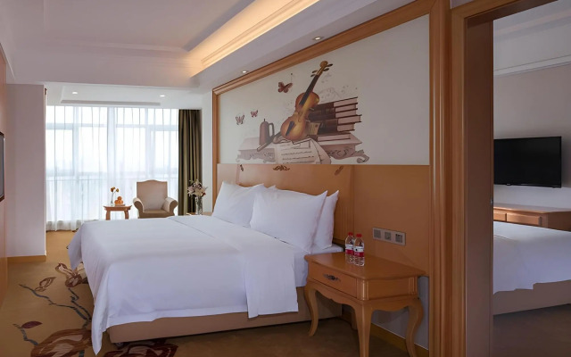 Hampton by Hilton Beihai High-Speed Train Station