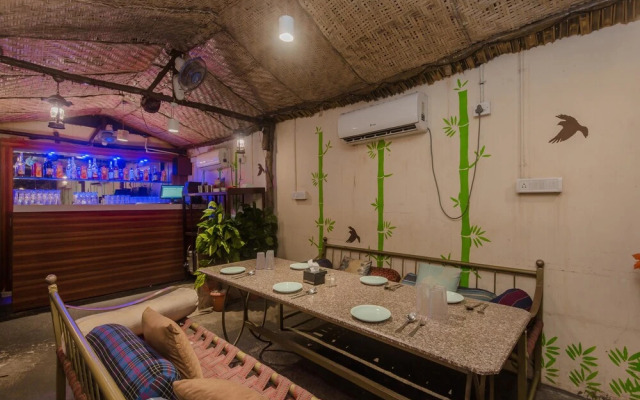 7879 Golden Tulipz Boutique Hotel
