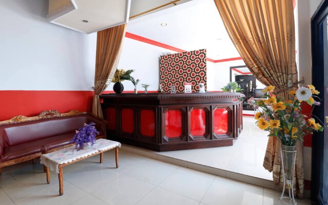 RedDoorz Plus @ Samratulangi Manado