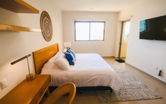 Gavias Grand Ocean Front