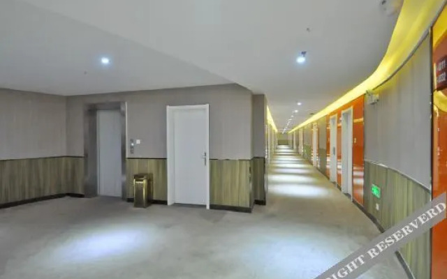 Shangkeyou Express Hotel (Linyi Wanhe Plaza Store)