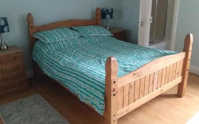 Anchor b & b