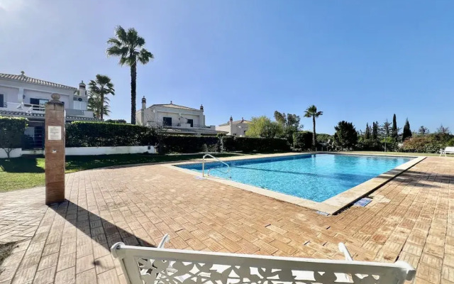 Vilamoura Deluxe Villa by Homing