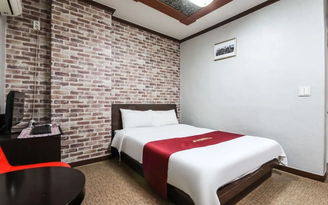 Jeonju Uadong Cheotmajung