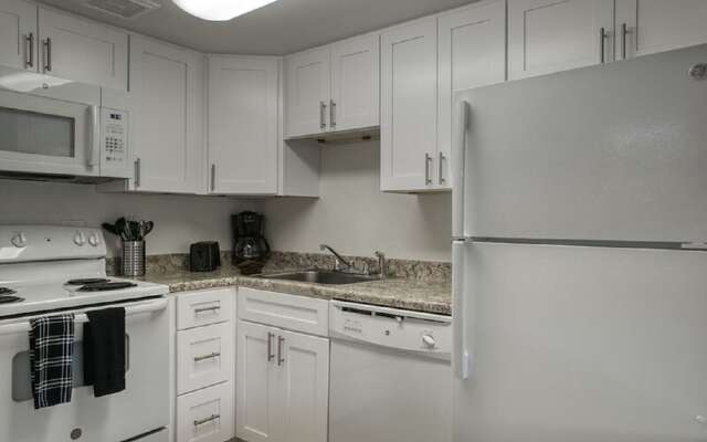 Park Suites at 113 - Free Golf