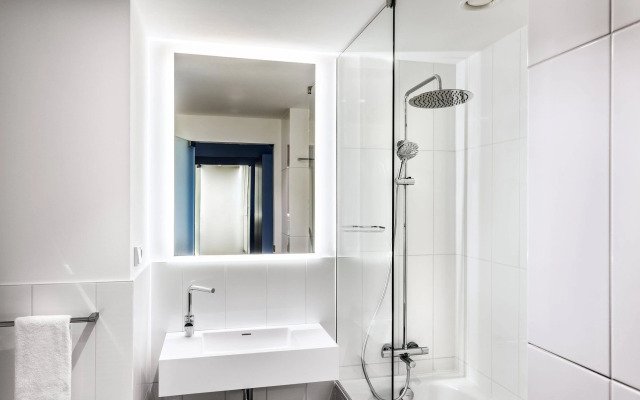 Courtyard by Marriott Prague Airport