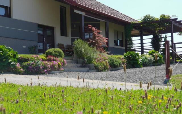 Four Seasons House - Terme