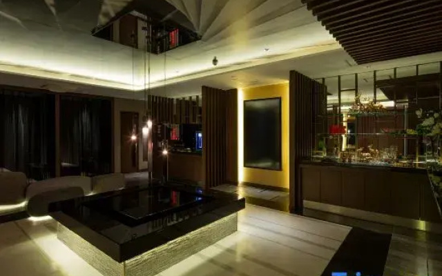 HOTEL COO  (Adults Only)