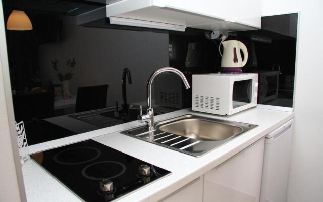 Studio Apartments Mirakul