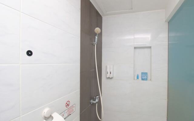 Airy Thamrin Kota Bumi 31 Jakarta