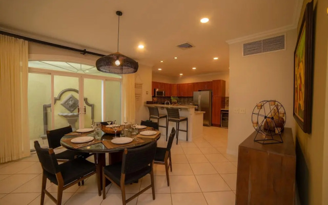 Colina 8F - 2 bdr 2 Bath