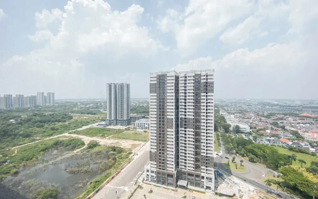 Simple And Bright 3Br At Meikarta Apartment
