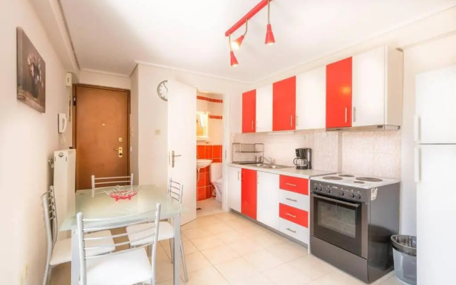 Penthouse with big terrace 2 mins from the metro