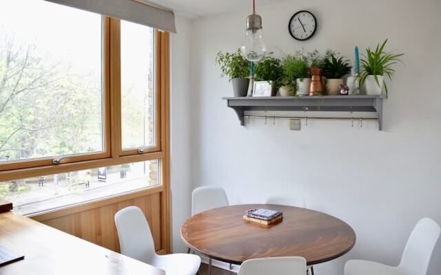 Lovely Flat In Brixton With Balcony