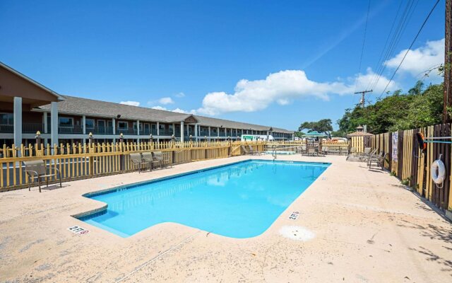 Quality Inn Rockport on Aransas Bay