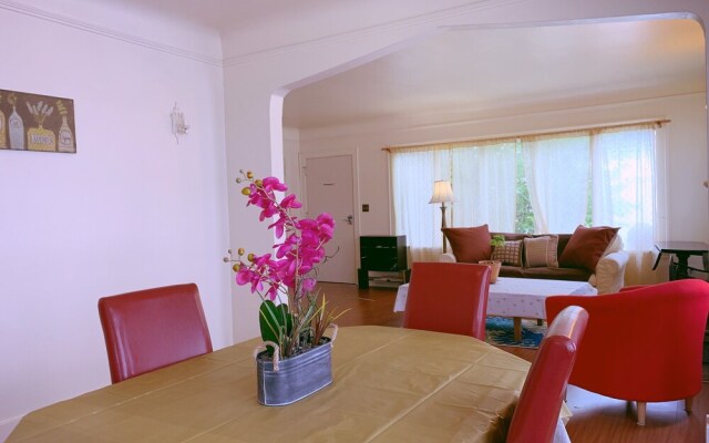 Seattle Urvan Village- Rainier