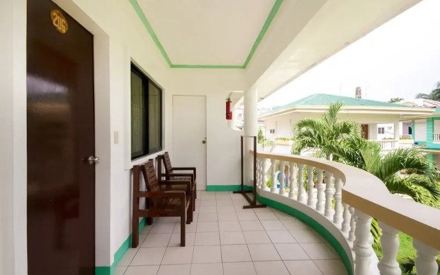 OYO 409 Bans Beach Resort