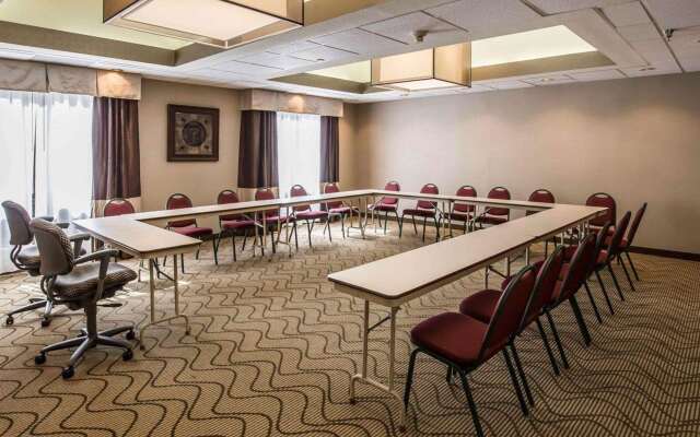 Comfort Suites Stafford Near Sugarland