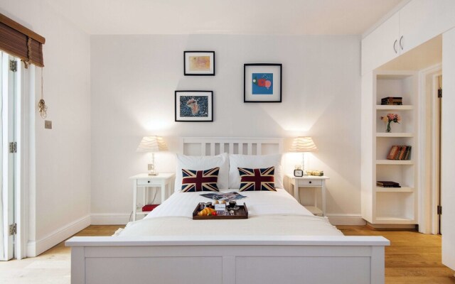 The Spacious Prince of Wales Apartment - CVO