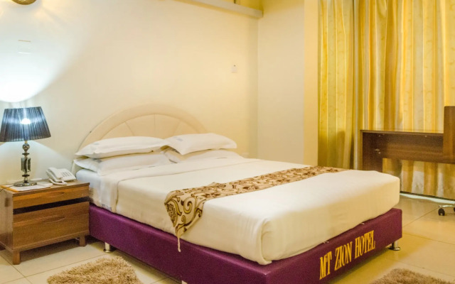 Mt. Zion Hotel