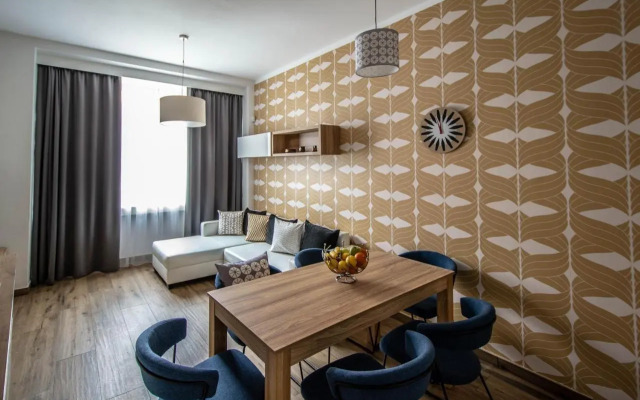 Executive Bright Apt. by Ruterra