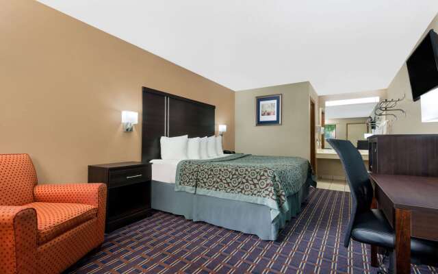 Days Inn by Wyndham Maumee/Toledo