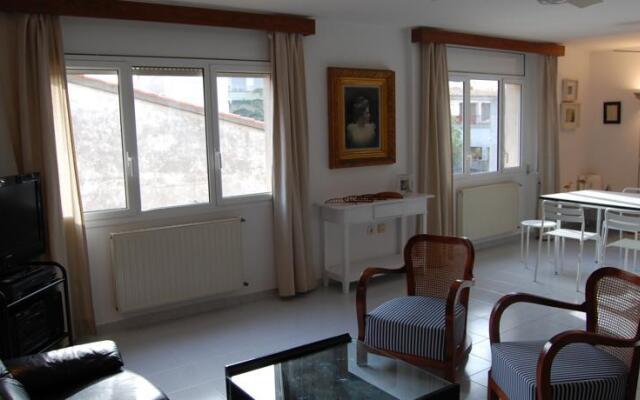 Apartamentos Empuries Bassols