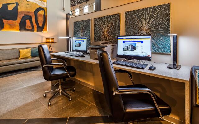 Best Western Plus Okotoks Inn & Suites