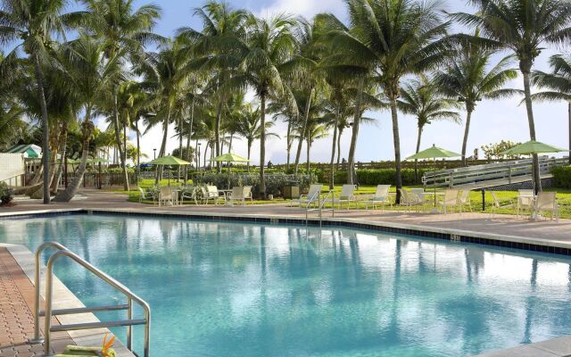 Holiday Inn Miami Beach - Oceanfront by IHG