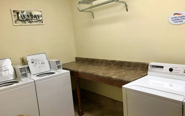 Seasons Inn & Suites Highland