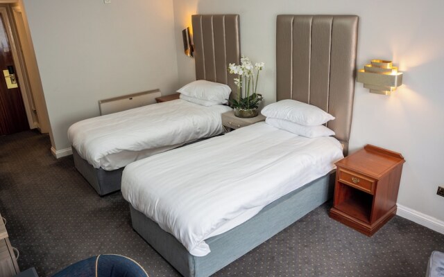 The Pear Tree Inn & Country Hotel