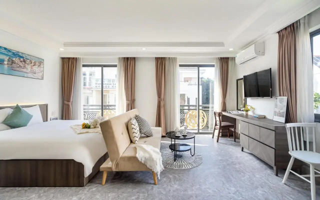 Royal Hotel Near Secc