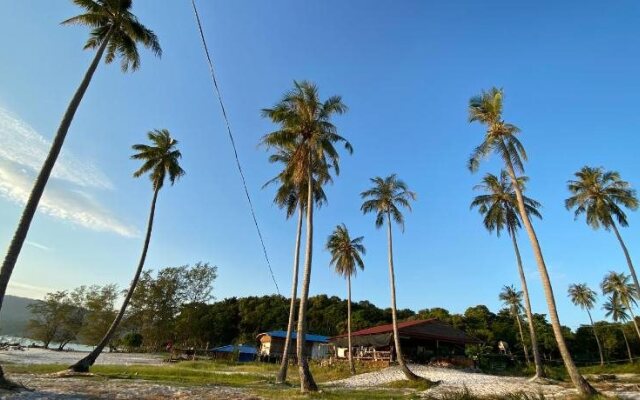 Coconut Boulevard Guesthouse