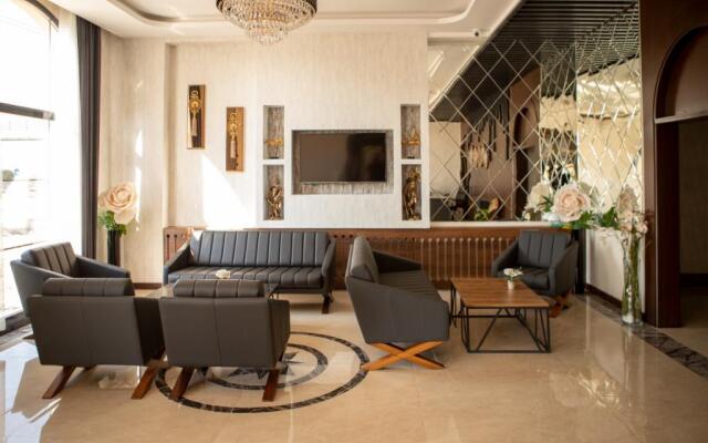 Eden's Hotel