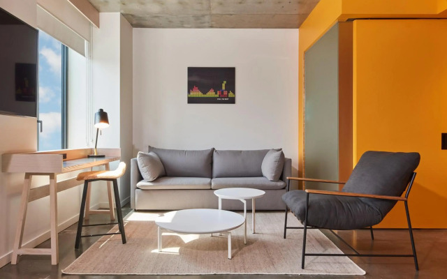 Radio Hotel