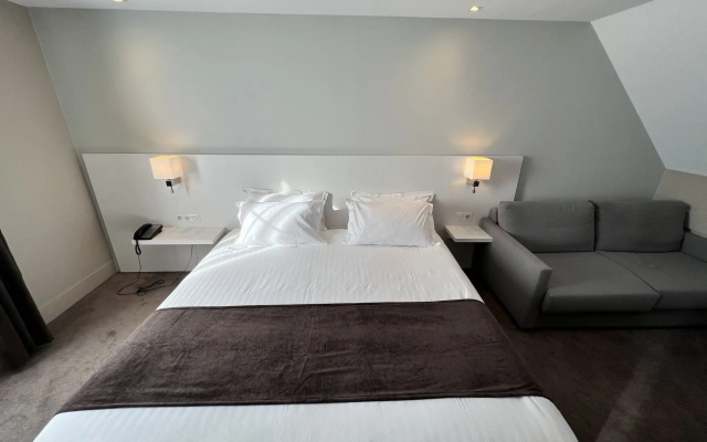 Holiday Inn Paris - Auteuil by IHG