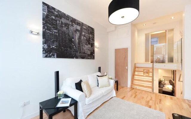 Henderson Street Apartment