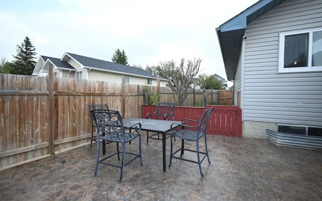 33 Executive Home A C Airport