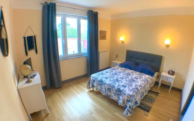 Le Clos Saint Gilles, T5, village viticole