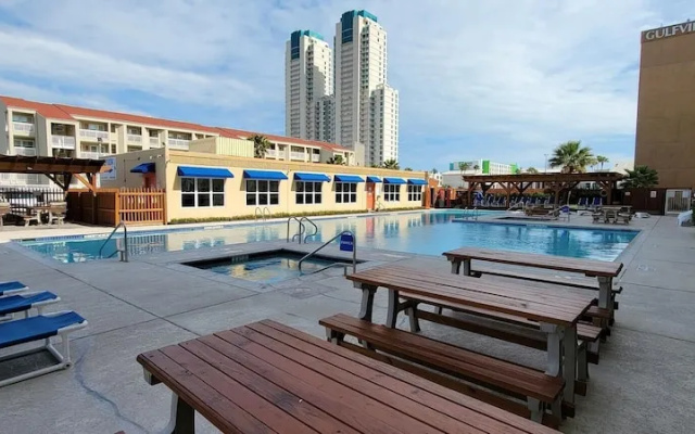 Gulfview #403
