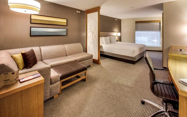 DoubleTree by Hilton Edmonton Downtown