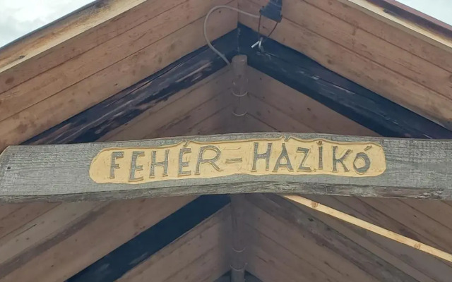 Casa Rustic Fehér & Fekete Vendégházak