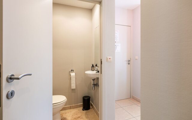 Gold 01 Within Walking Distance of the Beach