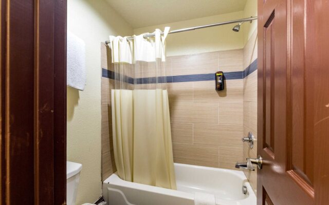 Rodeway Inn & Suites Houston near Medical Center