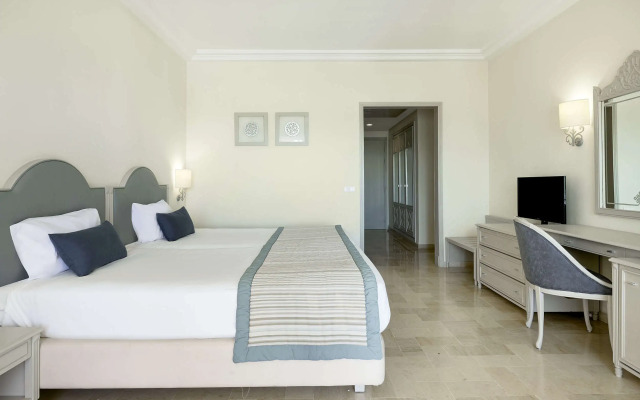 Iberostar Waves Averroes